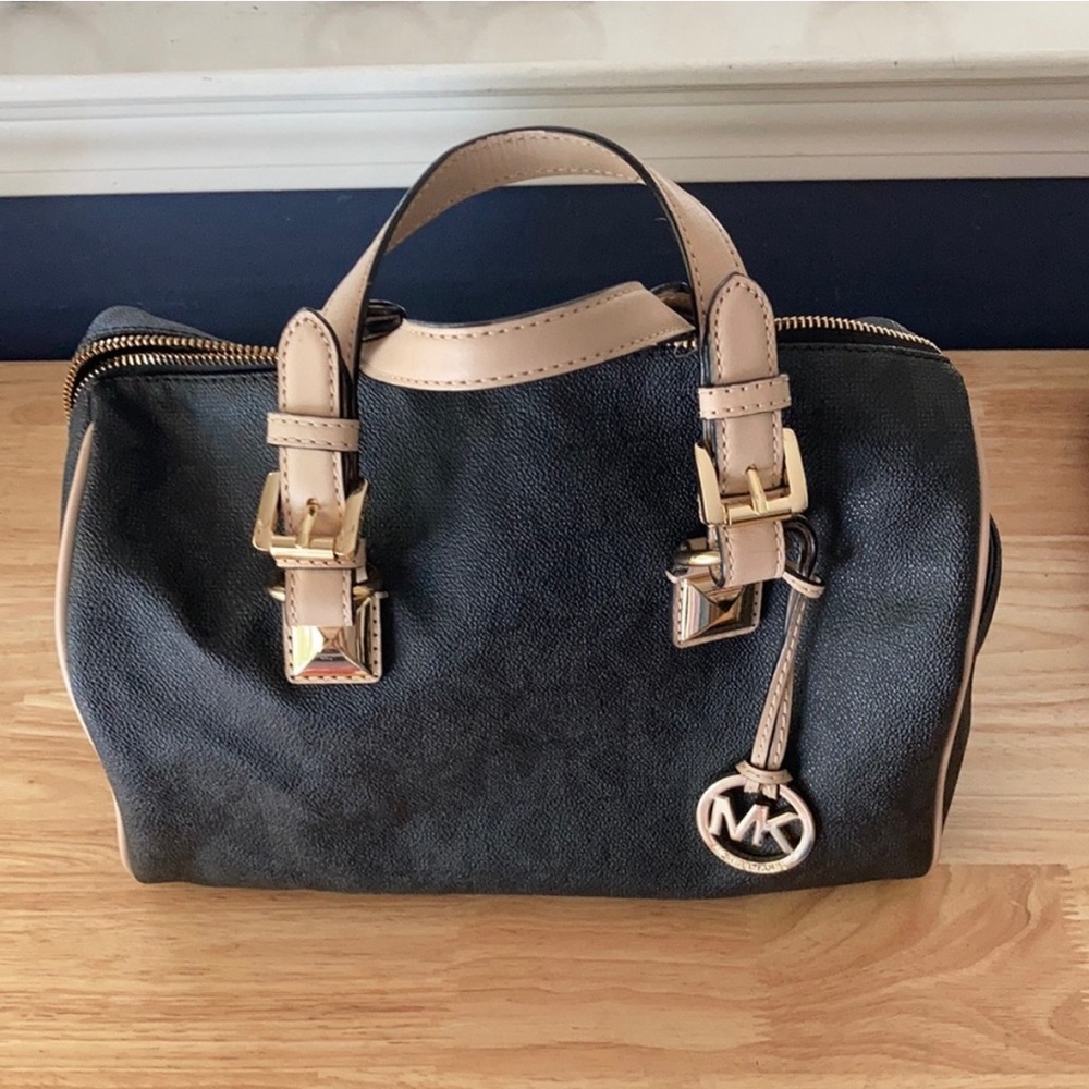 Michael Kors Black GraysonSatchel with Tan Handles and Gold Hardware - Picture 2 of 9